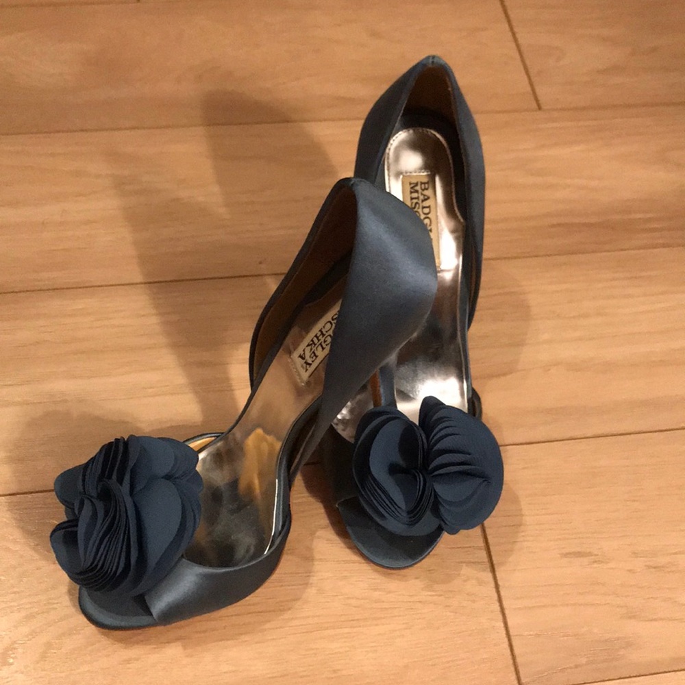 Super cute blue heels